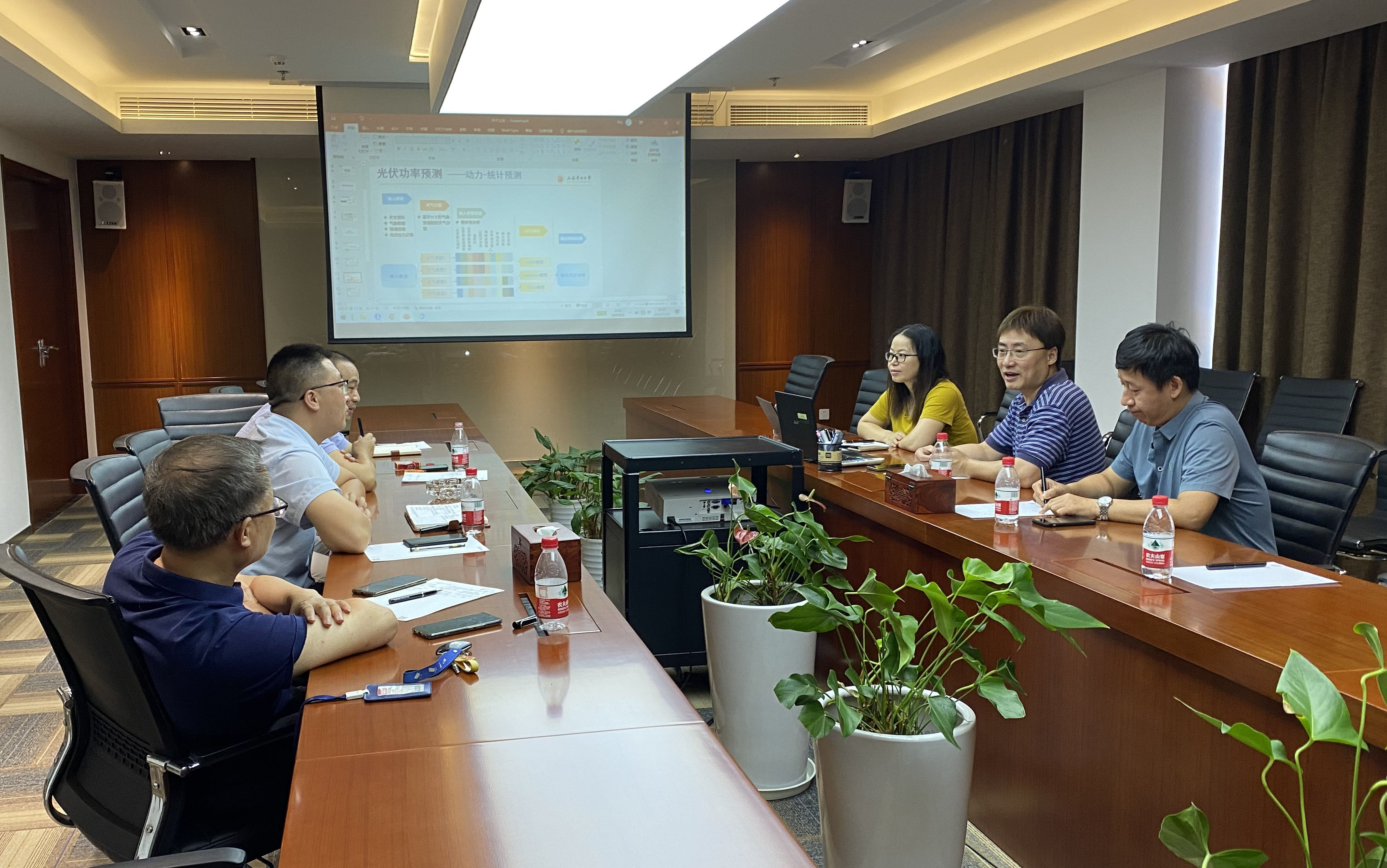 校企深度合作,实现产学双赢 ——上海电力大学科研团队到博阳交流遥感与新能源应用 校企深度合作,实现产学双赢 ——上海电力大学科研团队到博阳交流遥感与新能源应用