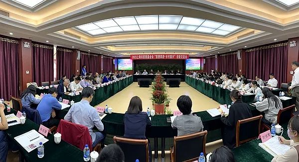 张宏泉董事长在市慈善基金会“慈善四进•乡村振兴”成果展示交流活动作经验介绍 张宏泉董事长在市慈善基金会“慈善四进•乡村振兴”成果展示交流活动作经验介绍