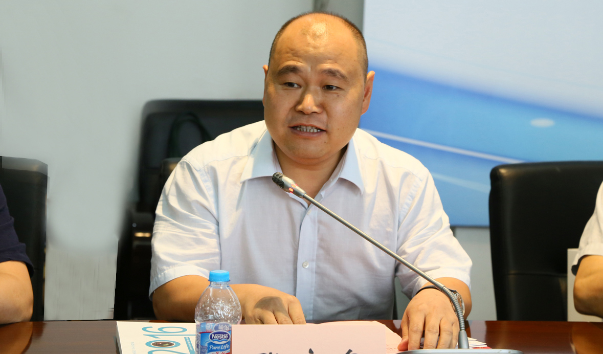 张宏泉.jpg 张宏泉.jpg
